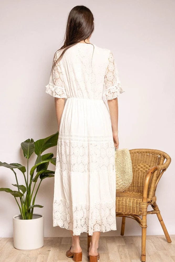 Robe blanche rustique bohème Ibiza Vibe