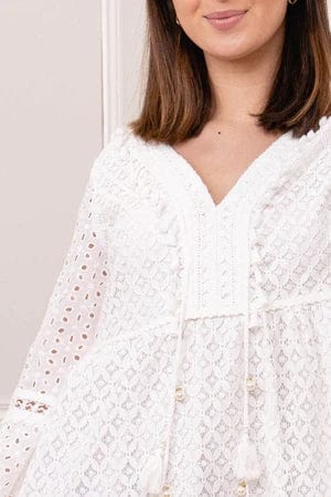 Robe bohème courte blanche en dentelle Ibiza Vibe