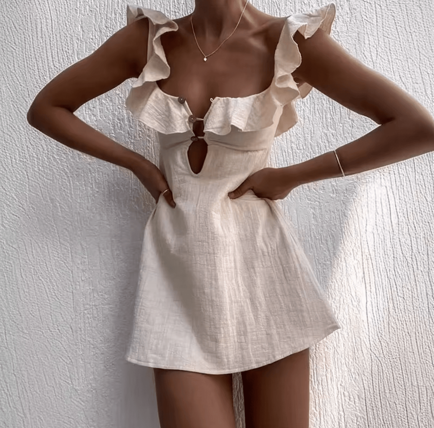 Robe courte blanche bohème chic Ibiza Vibe