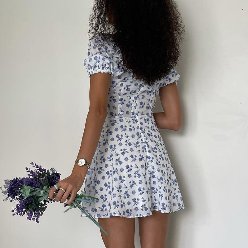 Robe d'été courte blanche à imprimé floral bohème Ibiza Vibe
