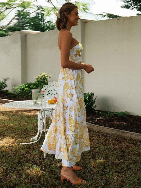 Robe longue blanche à imprimé fleurs jaunes et épaules dénudées Ibiza Vibe
