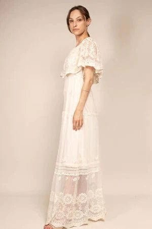 Robe longue en dentelle blanche à épaules dénudées Ibiza Vibe