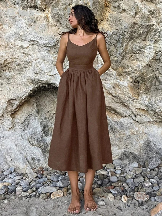 Robe midi en lin marron à bretelles spaghetti Ibiza Vibe