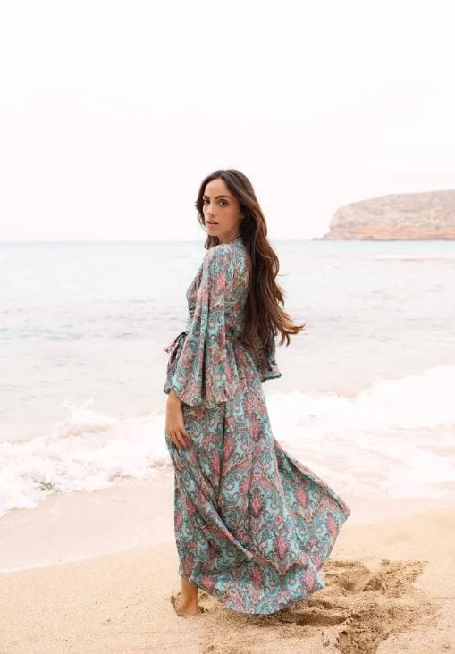 Robe portefeuille imprimée bleue style bohème Ibiza Vibe