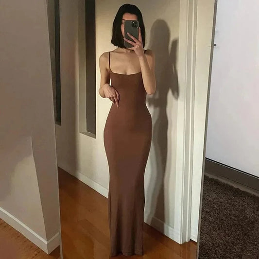 Bodycon marron à bretelles spaghetti Ibiza Vibe