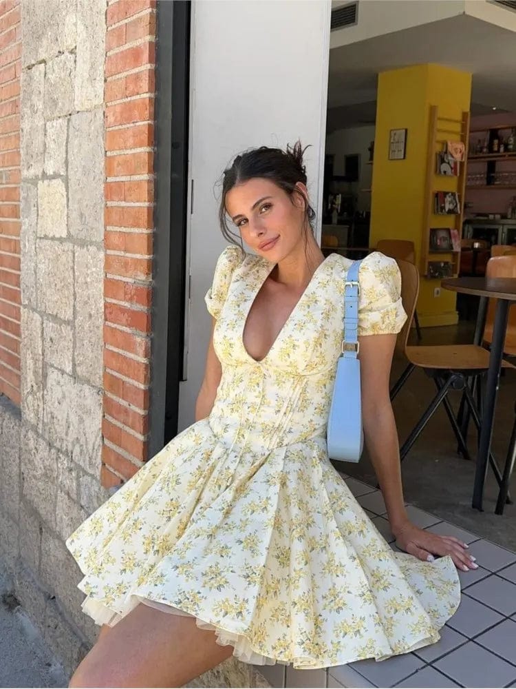 Mini-robe fleurie jaune à col en V Ibiza Vibe