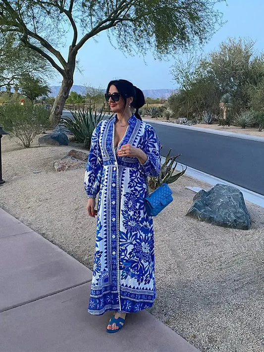 Robe bleu blanc style bohème avec imprimé estival Ibiza Vibe