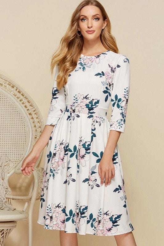 Robe bohème blanche à fleurs Ibiza Vibe