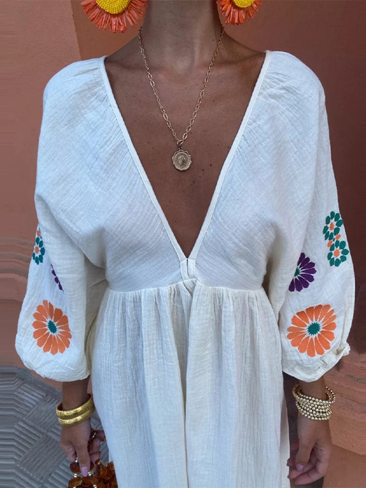Robe bohème blanche à manches longues et fleurs Ibiza Vibe