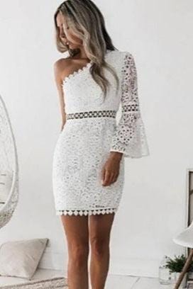 Robe bohème blanche asymétrique avec dentelle Ibiza Vibe