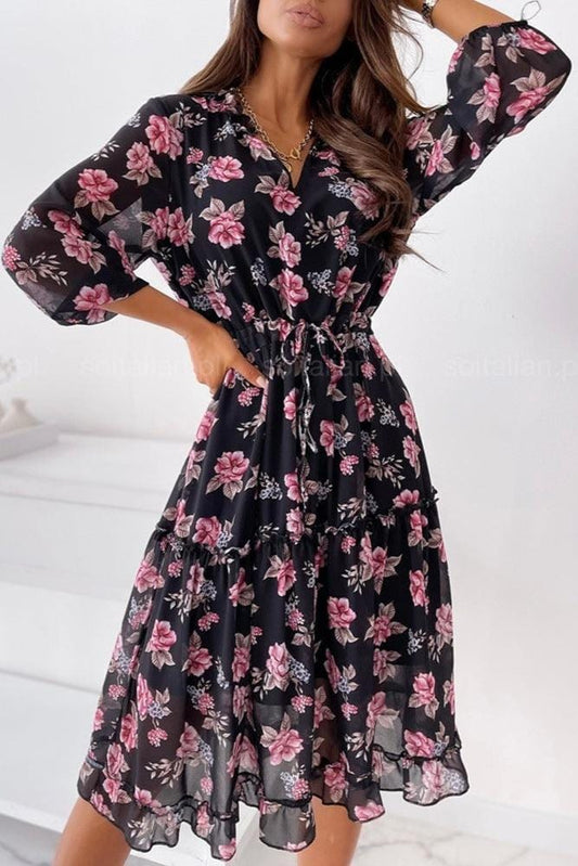 Robe bohème noire à fleurs roses Ibiza Vibe