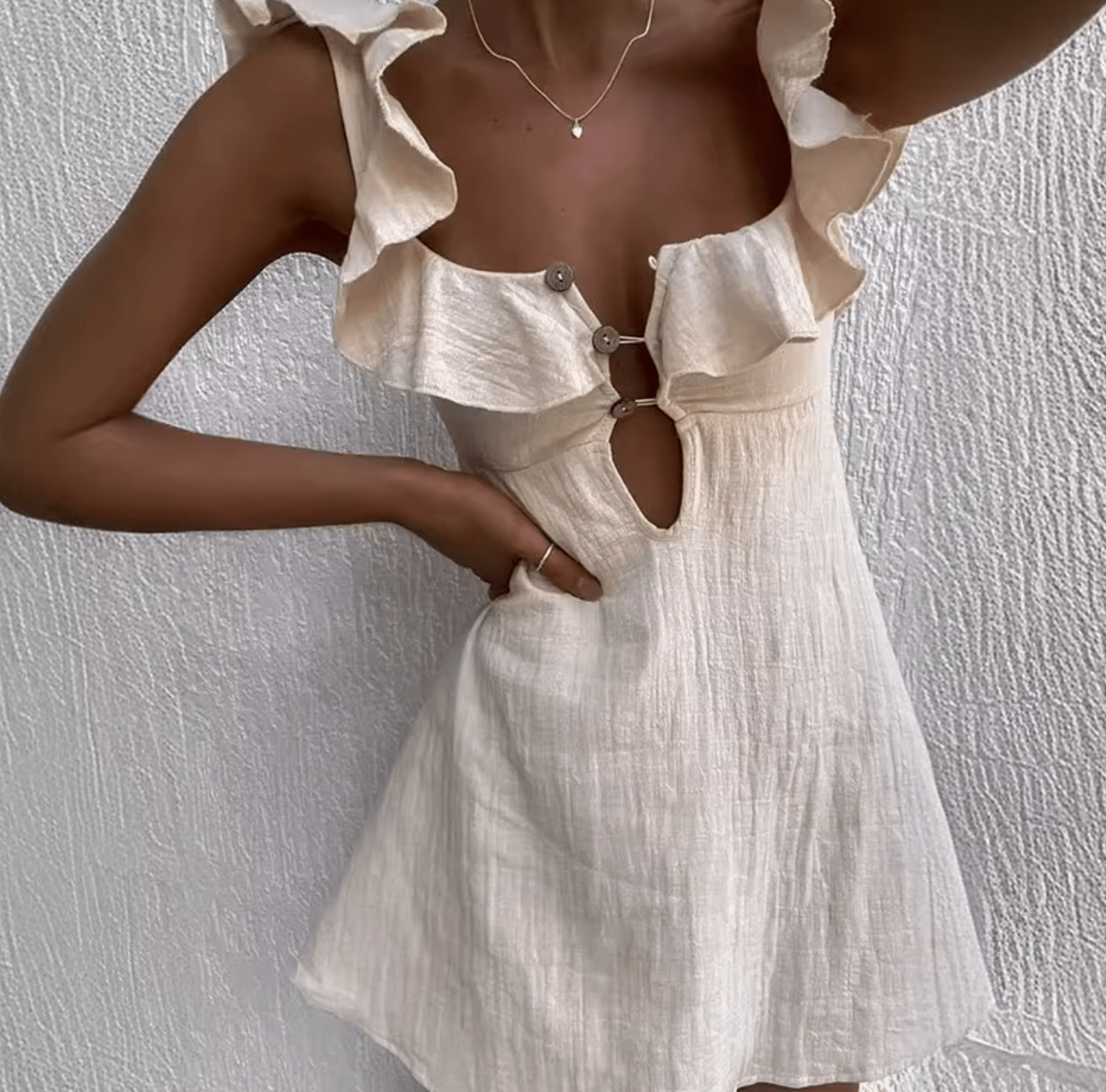 Robe courte blanche bohème chic Ibiza Vibe