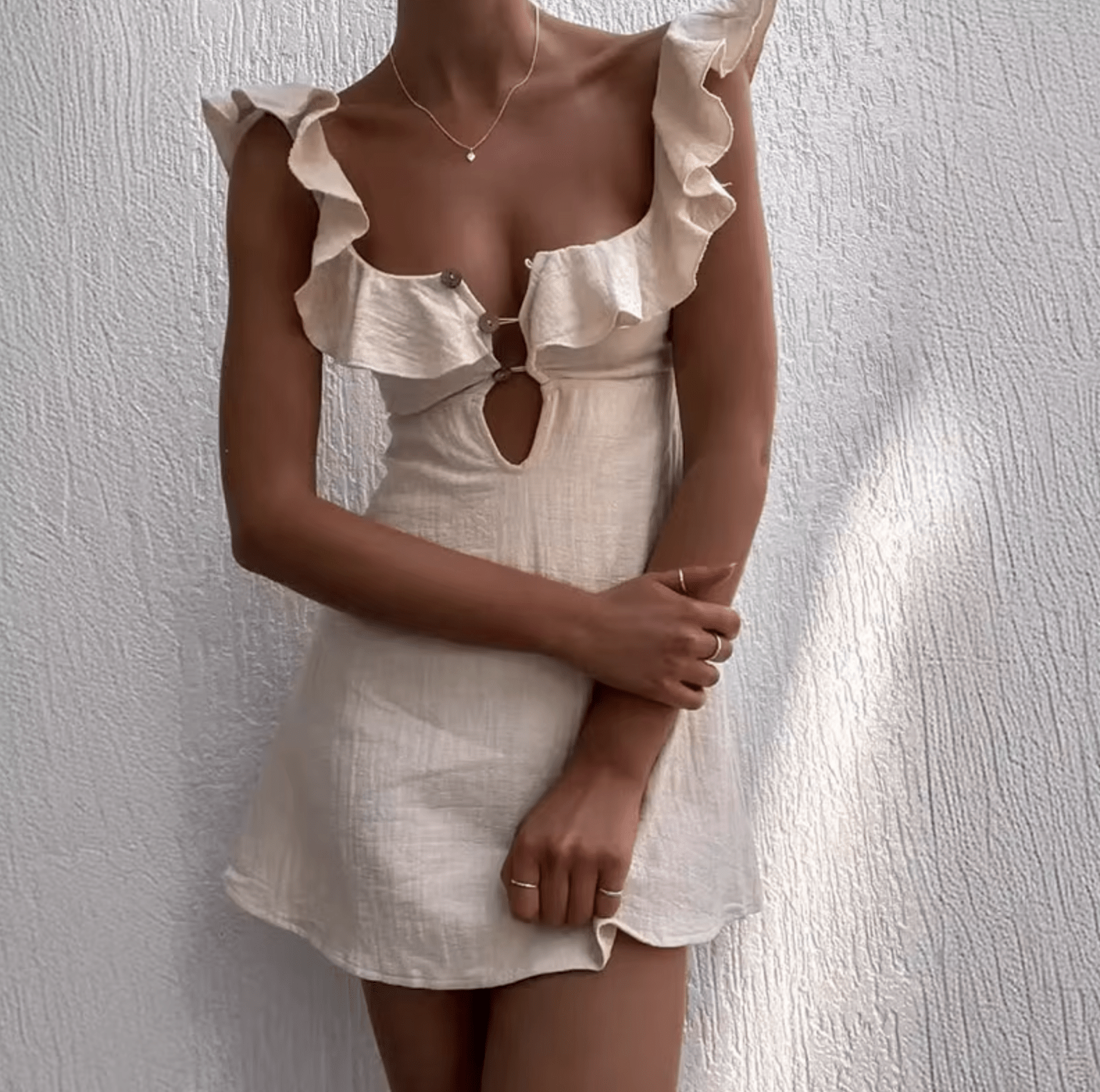 Robe courte blanche bohème chic Ibiza Vibe