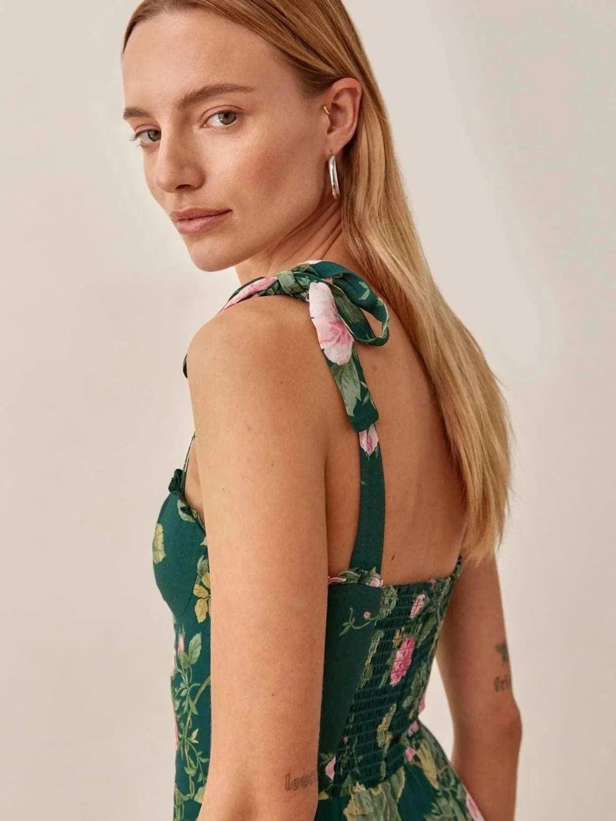 Robe courte bohème à fleurs vertes Ibiza Vibe