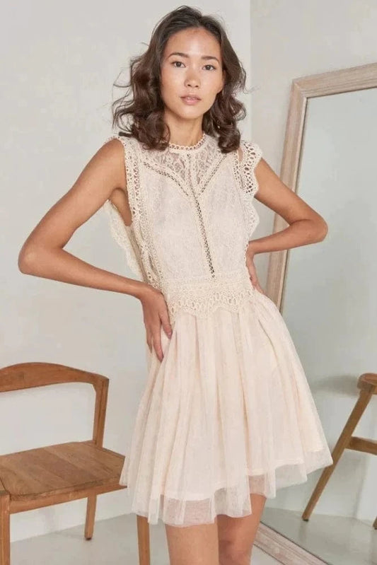 Robe courte en dentelle bohème Ibiza Vibe