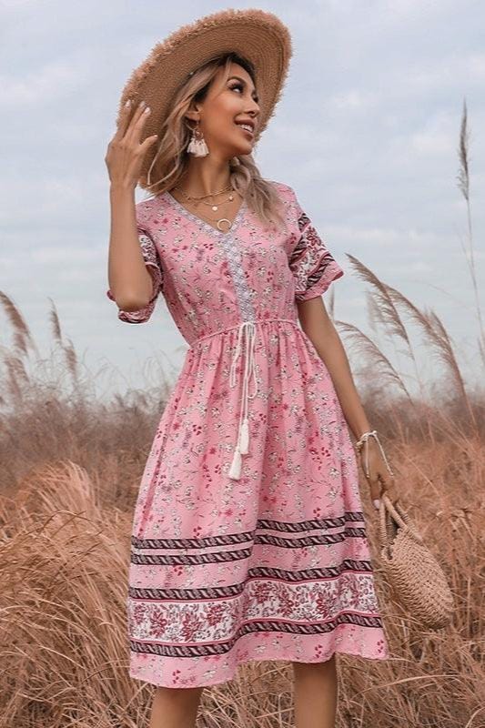 Robe courte rose à fleurs bohème Ibiza Vibe