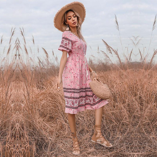 Robe courte rose à fleurs bohème Ibiza Vibe