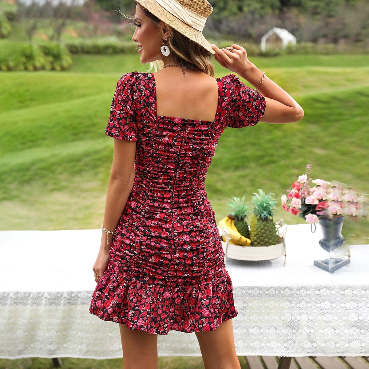 Robe courte rouge à fleurs style bohème Ibiza Vibe