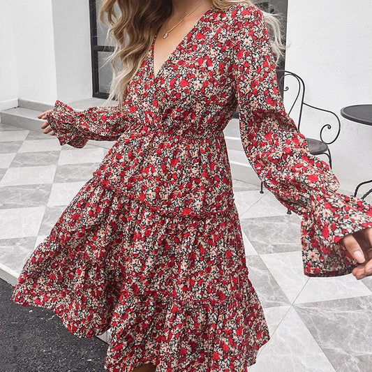 Robe courte rouge à imprimé floral et manches longues Ibiza Vibe