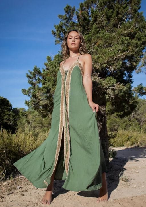 Robe de plage bohème verte avec col en V et dos ouvert Ibiza Vibe