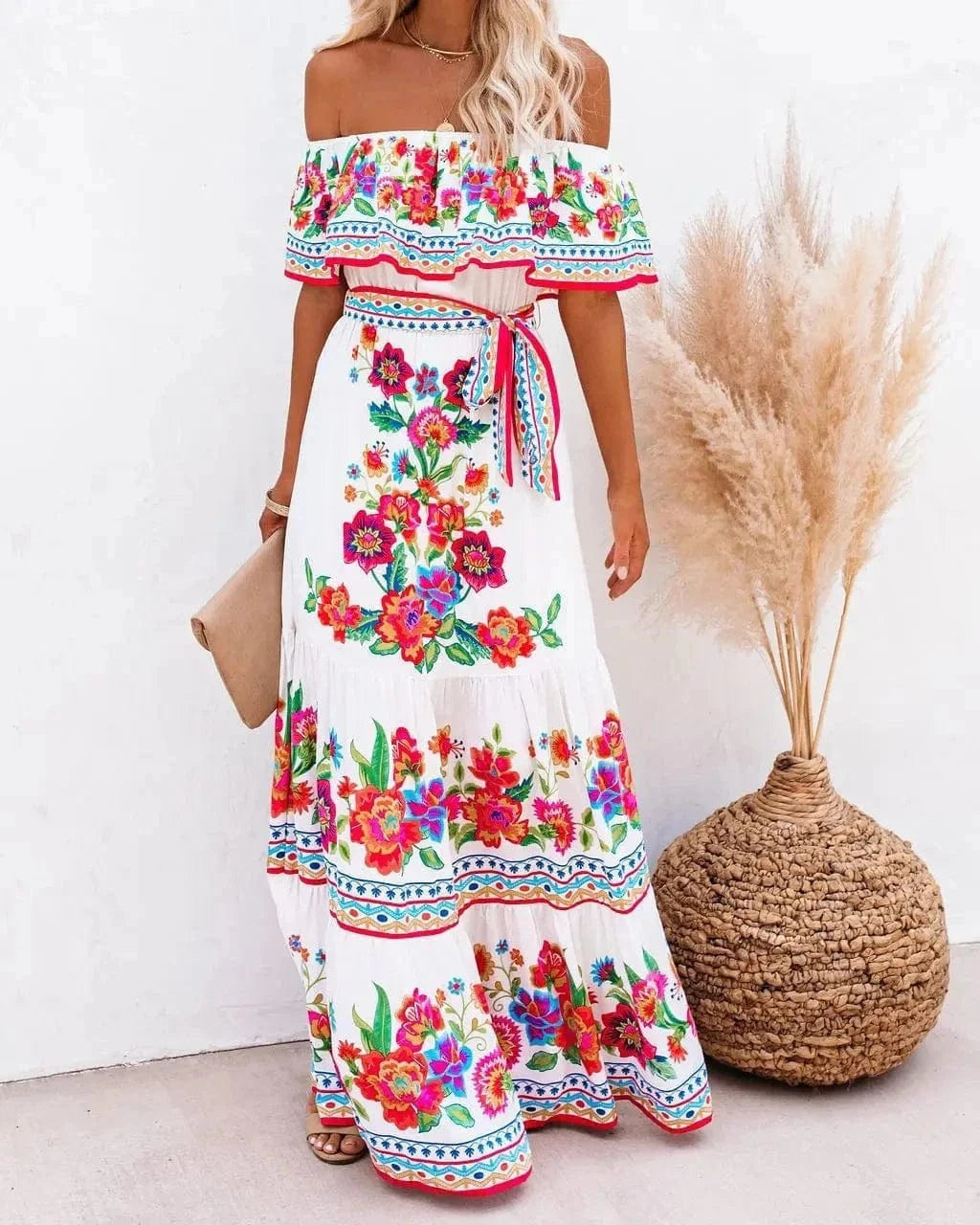 Robe longue blanche à imprimé floral Ibiza Vibe