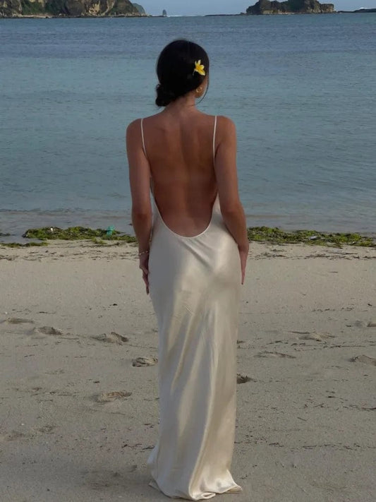 Robe longue blanche en satin avec dos ouvert Ibiza Vibe