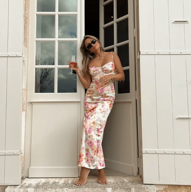 Robe longue d'été rose à fleurs Ibiza Vibe