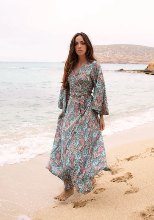 Robe portefeuille imprimée bleue style bohème Ibiza Vibe